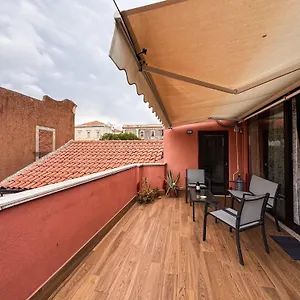 Cami S Holidays Apartament